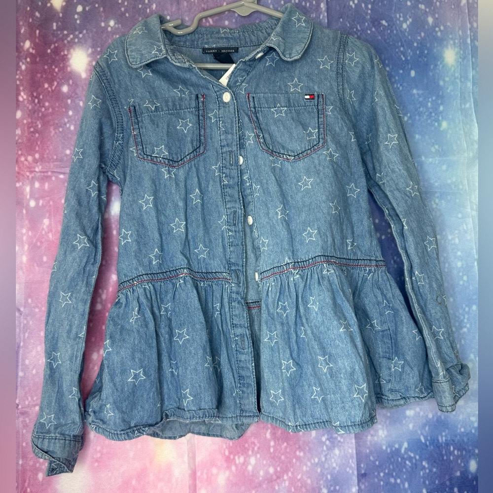 Girls Tommy Hilfiger button down shirt 🛍